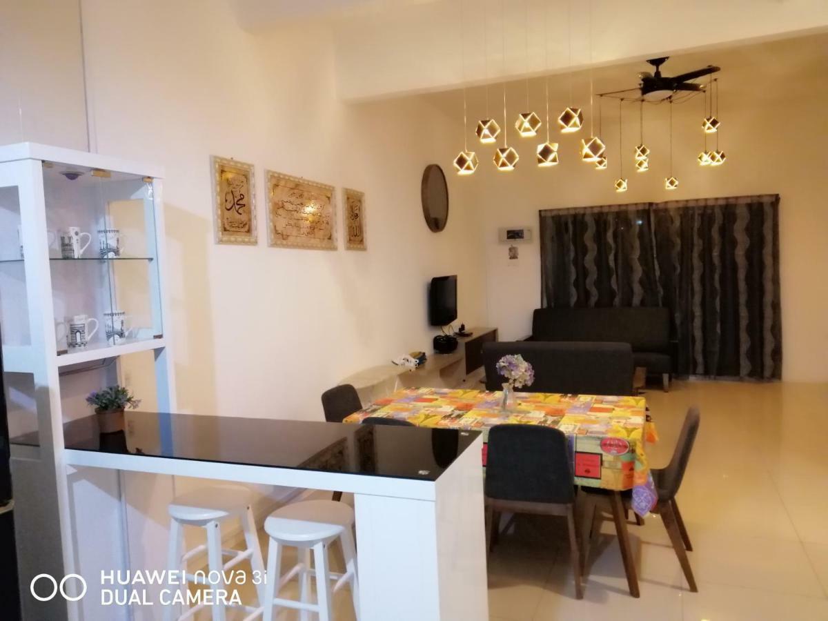 ברינצ'אנג Alyaleesya Homestay Teres מראה חיצוני תמונה