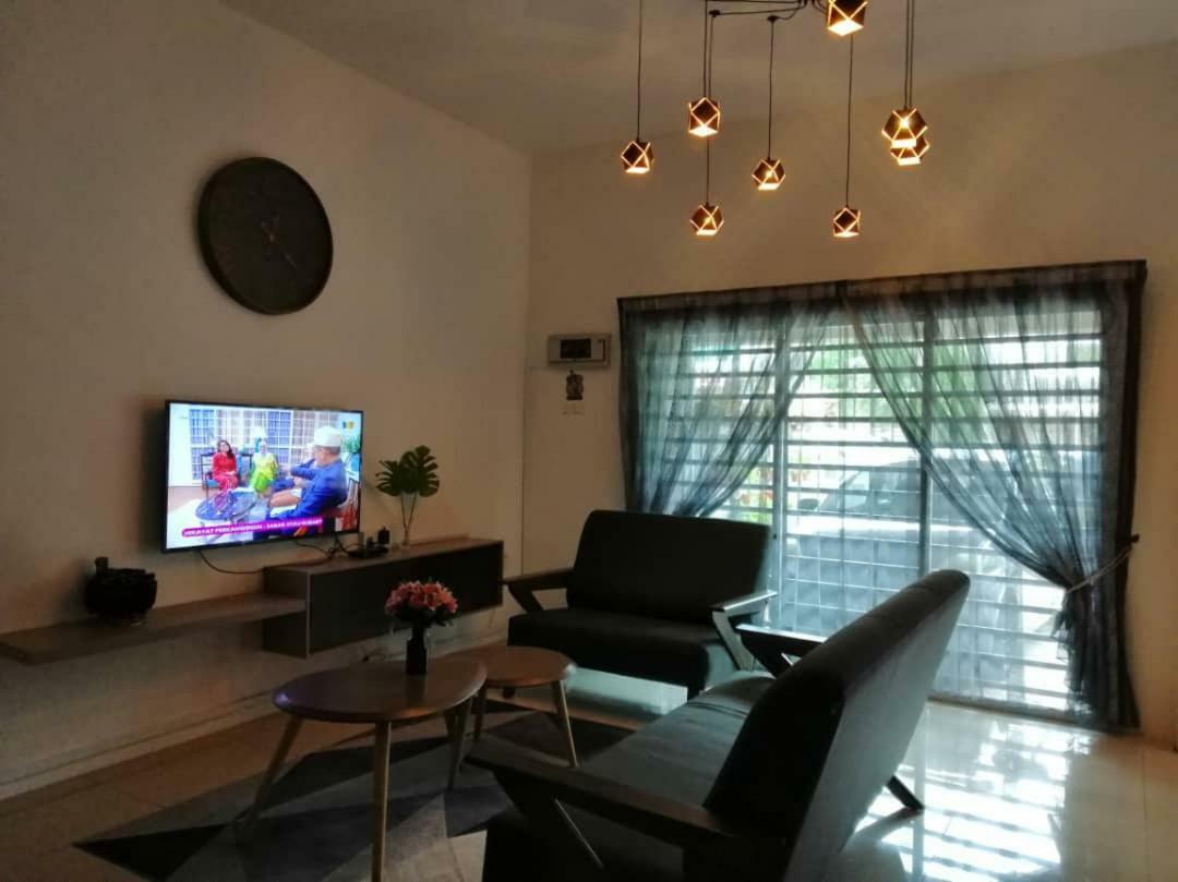 ברינצ'אנג Alyaleesya Homestay Teres מראה חיצוני תמונה