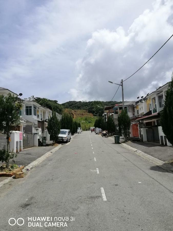 ברינצ'אנג Alyaleesya Homestay Teres מראה חיצוני תמונה